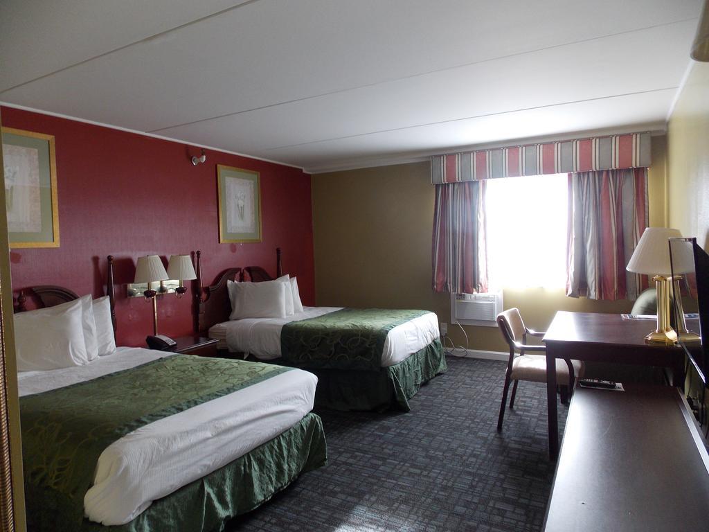 Center Street Value Inn Оберн Экстерьер фото