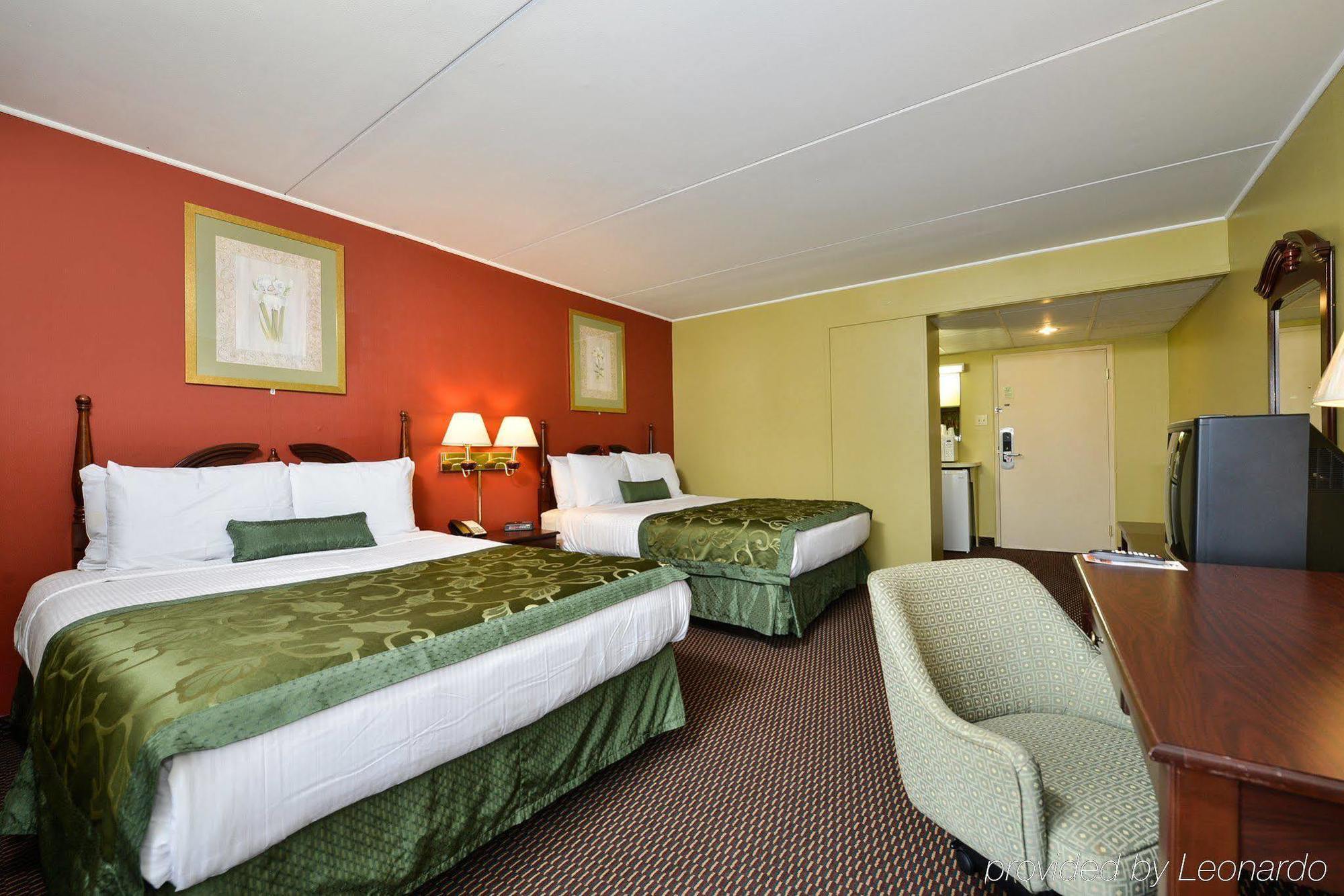 Center Street Value Inn Оберн Экстерьер фото