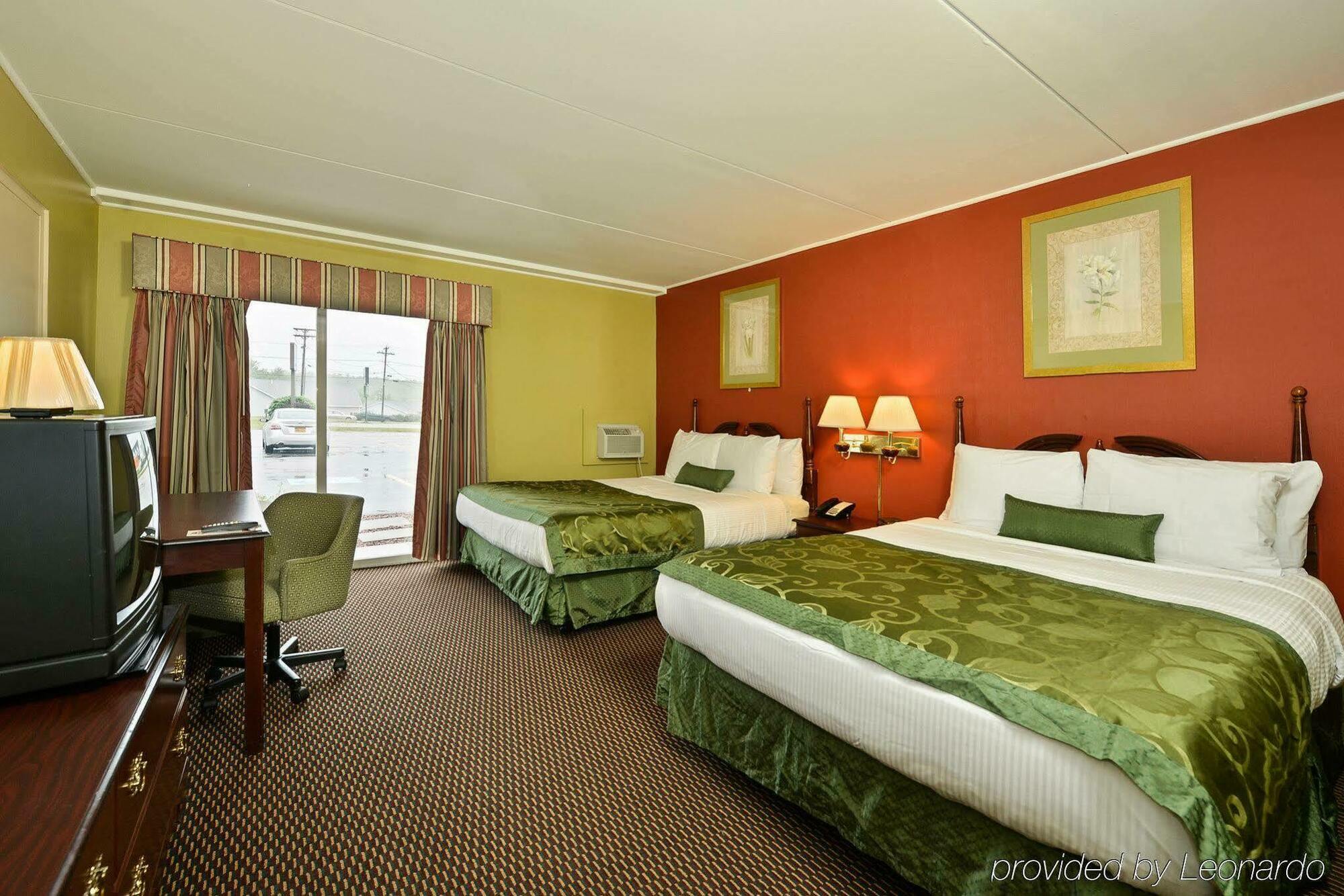 Center Street Value Inn Оберн Экстерьер фото