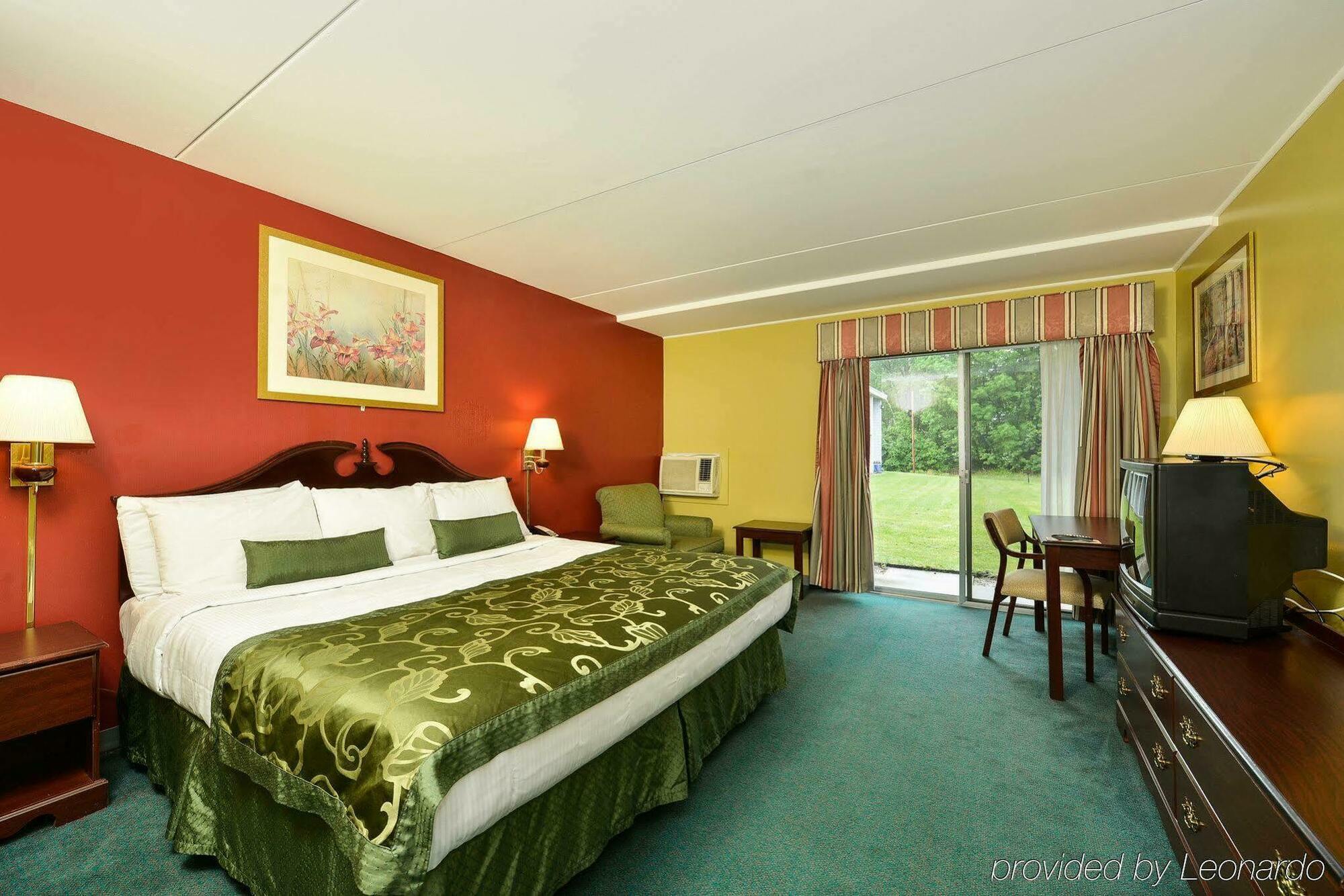Center Street Value Inn Оберн Экстерьер фото
